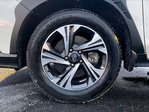 Used 2024 Subaru Crosstrek 2.0i Premium image 9