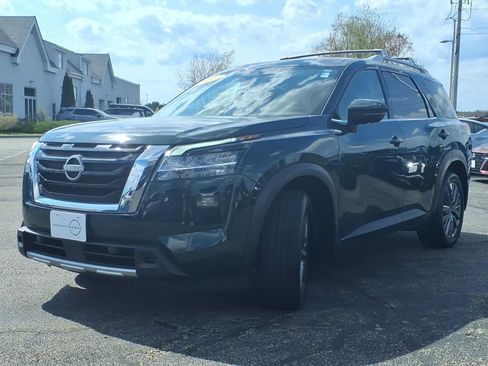 Certified 2023 Nissan Pathfinder SL w/ SL Premium Package AWD/4WD image 6