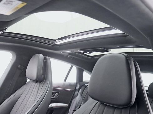 Used 2023 Mercedes-Benz EQS 580 580 image 34