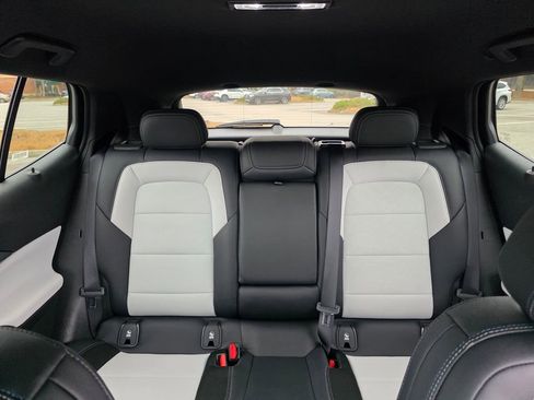 Used 2025 Chevrolet Equinox EV LT image 24