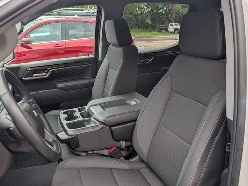 Used 2024 Chevrolet Silverado 1500 LT AWD/4WD image 10