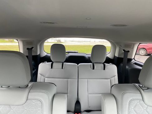 New 2026 Ford Explorer Platinum w/ LUX Leather Package AWD/4WD image 38