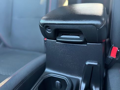 Used 2021 Jeep Wrangler Unlimited Rubicon image 21