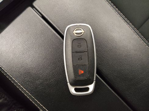 Used 2024 Nissan Rogue S AWD/4WD image 32