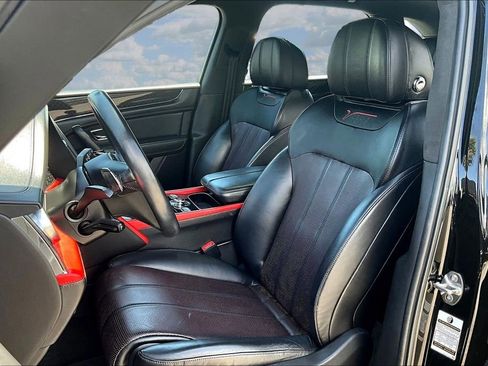 Used 2020 Bentley Bentayga AWD/4WD image 21