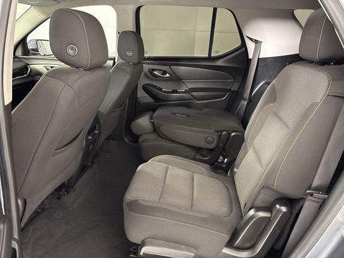 Used 2020 Chevrolet Traverse LT image 22