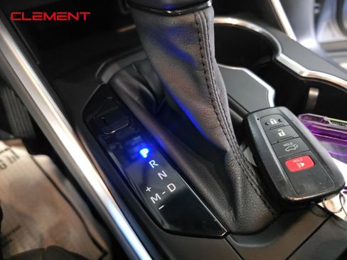 Used 2020 Toyota Highlander XLE w/ Protection Package #3 image 22