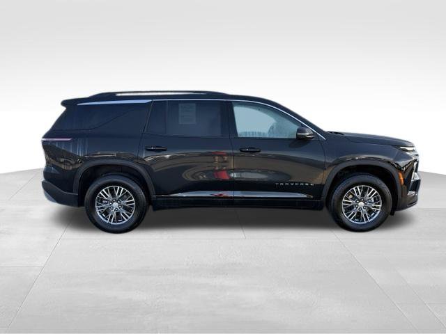 Used 2026 Chevrolet Traverse LT FWD image 9