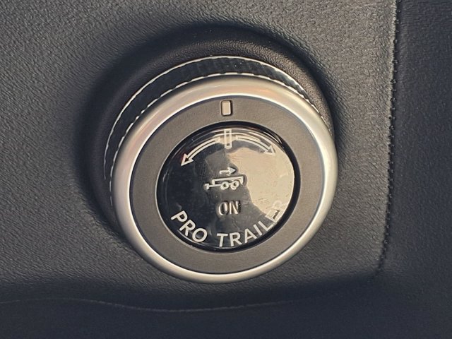 New 2026 Lincoln Navigator Premiere AWD/4WD image 14