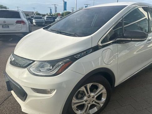 Used 2019 Chevrolet Bolt LT FWD image 1