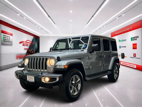 Used 2020 Jeep Wrangler Unlimited Sahara w/ Uconnect 4C Nav & Sound Group AWD/4WD image 3