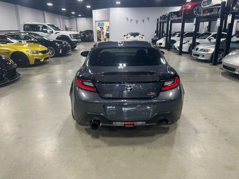 Used 2023 Toyota GR86 Premium image 9