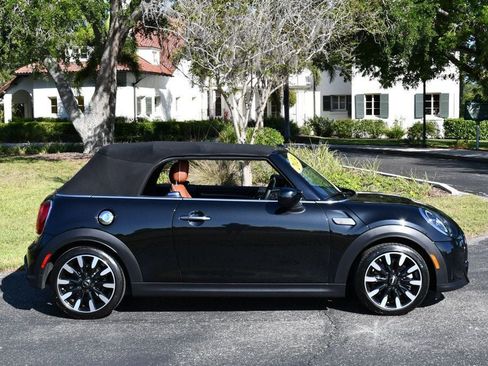 Used 2024 MINI Cooper S w/ Signature Upholstery Package FWD image 44
