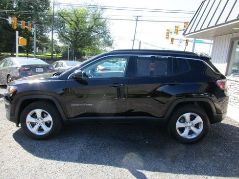 Used 2017 Jeep Compass Latitude AWD/4WD image 4
