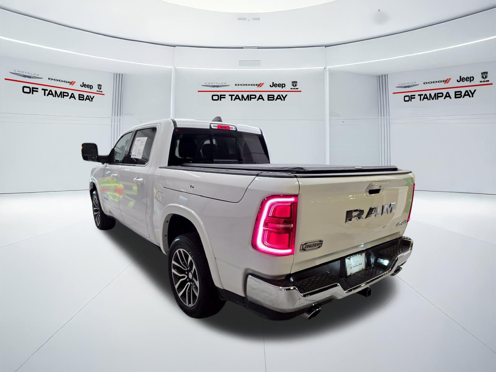 Used 2025 RAM 1500 Limited w/ Trailer Tow Group AWD/4WD image 4