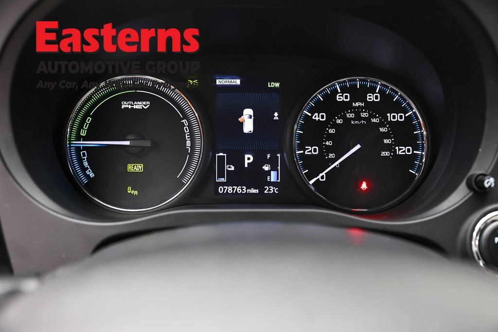 Used 2020 Mitsubishi Outlander SEL AWD/4WD image 18