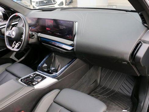 Used 2025 BMW X3 M50 w/ Premium Package image 39