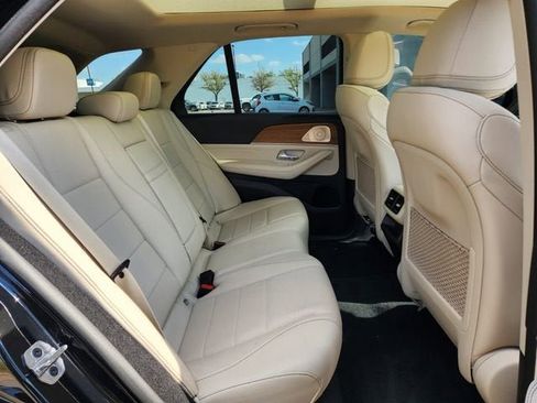 Used 2022 Mercedes-Benz GLE 350 4MATIC image 17