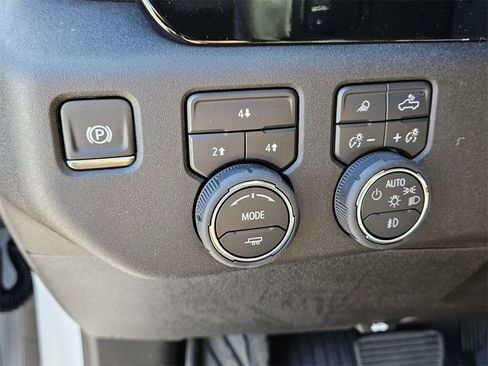 New 2026 Chevrolet Silverado 3500 LT w/ Z71 Chrome Sport Edition image 29