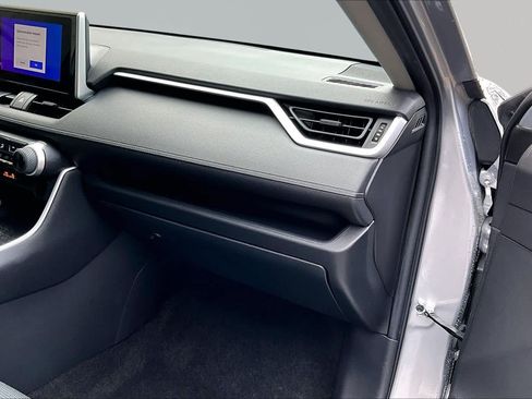 Certified 2023 Toyota RAV4 LE FWD image 19