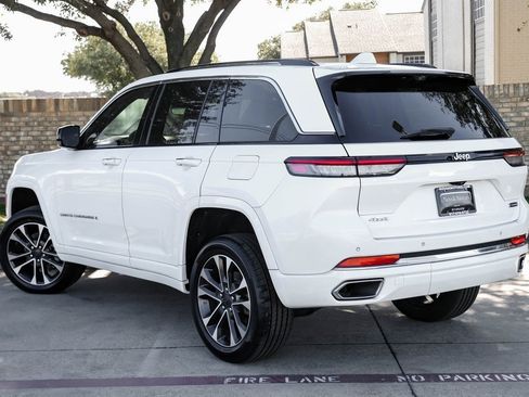 Used 2022 Jeep Grand Cherokee Overland w/ Luxury Tech Group IV image 20