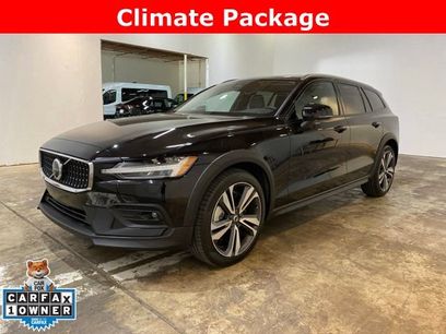 Used 2025 Volvo V60 B5 Cross Country Plus
