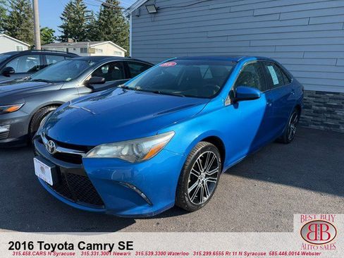 Used 2016 Toyota Camry SE FWD image 6