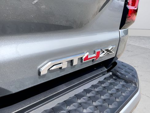 Used 2024 GMC Canyon AT4X AWD/4WD image 31
