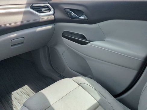 Used 2018 GMC Acadia SLT FWD image 19
