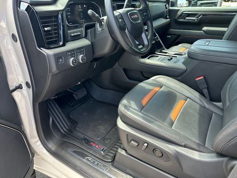 Used 2026 GMC Sierra 2500 AT4 w/ AT4 Premium Plus Package AWD/4WD image 19