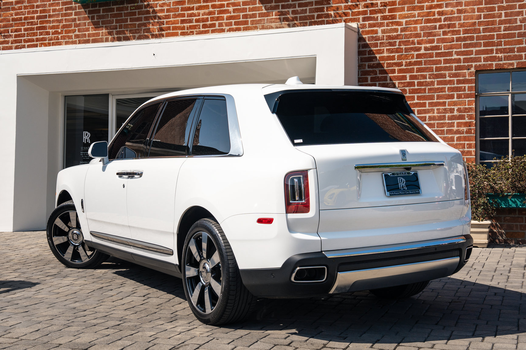 Used 2023 Rolls-Royce Cullinan w/ Technology Package AWD/4WD image 32
