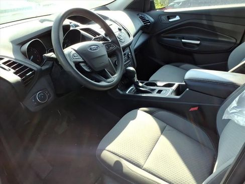 Used 2017 Ford Escape SE image 5