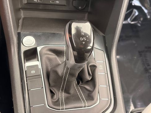 Used 2025 Volkswagen Taos S FWD image 28