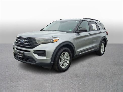 Used 2022 Ford Explorer XLT image 1