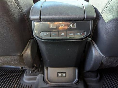 Used 2021 Toyota Highlander XSE image 17