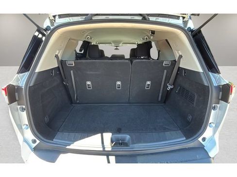 Used 2025 Nissan Pathfinder S FWD image 30