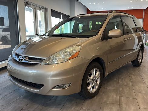 Used 2006 Toyota Sienna XLE Limited w/ XLE Limited Pkg 2 AWD/4WD image 5