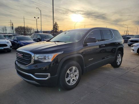 Used 2018 GMC Acadia SLE w/ LPO, Floor Liner Package image 3