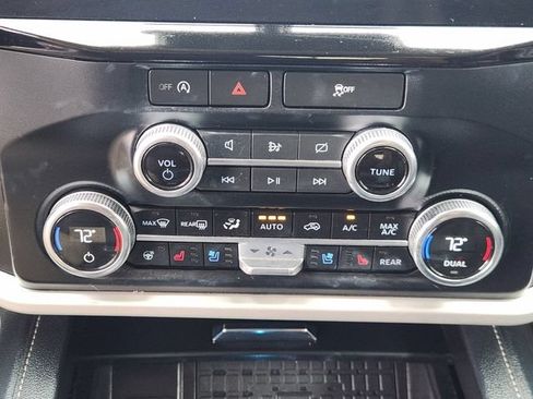 Used 2024 Ford Expedition XLT RWD image 20