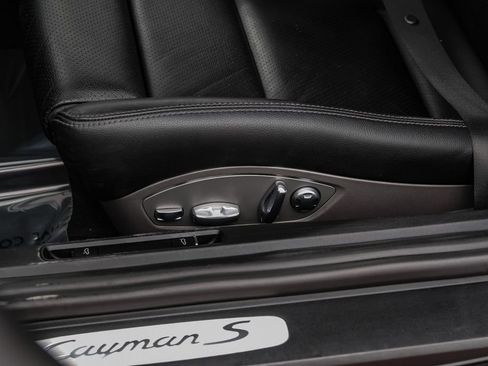 Used 2017 Porsche 718 Cayman S RWD image 36
