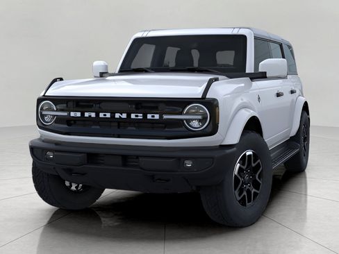 New 2026 Ford Bronco Outer Banks AWD/4WD image 2