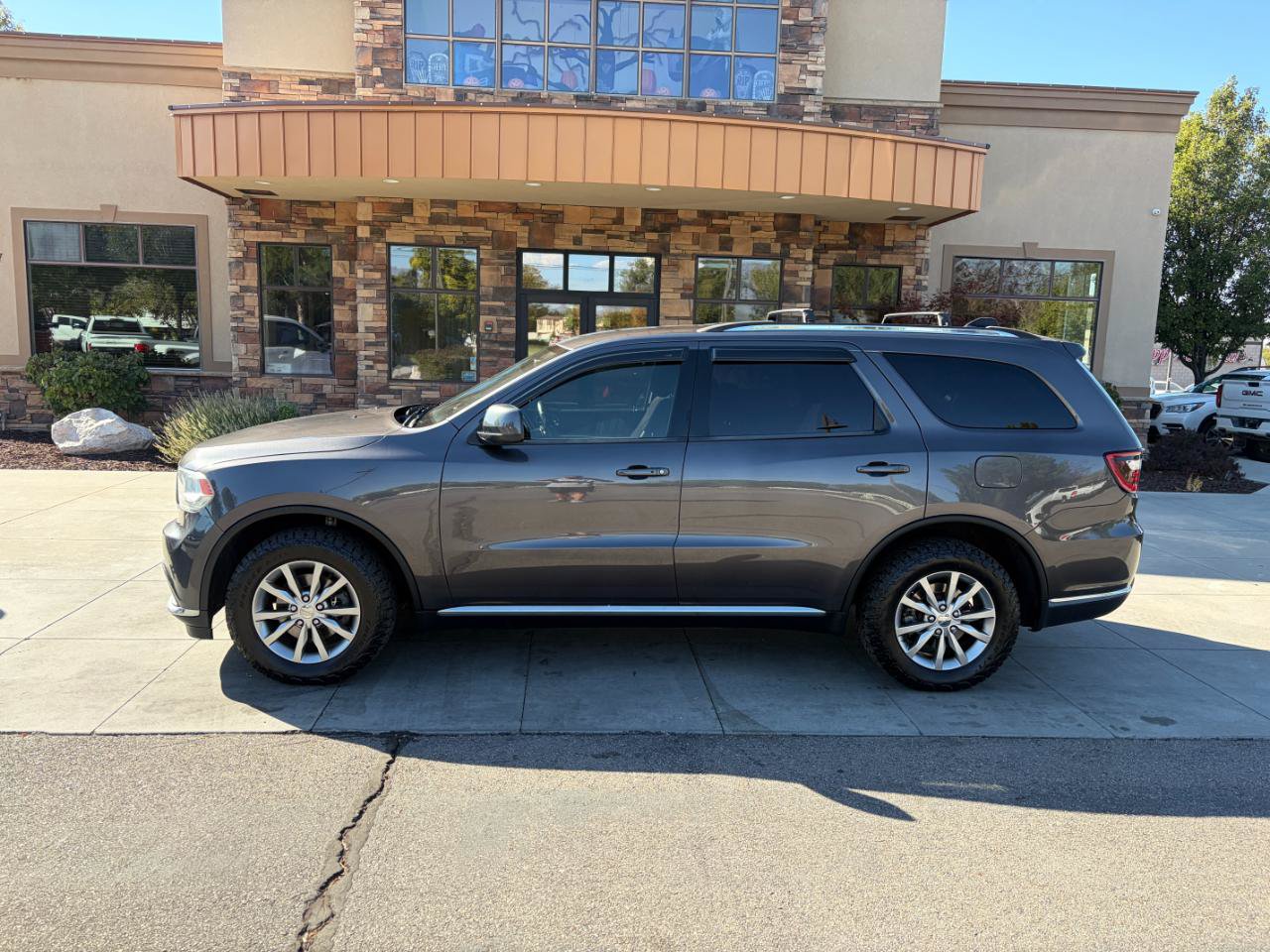 Used 2016 Dodge Durango SXT w/ Quick Order Package 23B AWD/4WD image 2