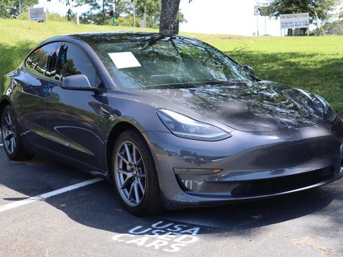 Used 2023 Tesla Model 3 Standard Range RWD image 4