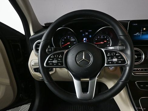 Used 2019 Mercedes-Benz C 300 Sedan image 2