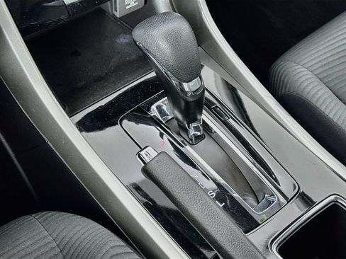 Certified 2017 Honda Accord LX image 16