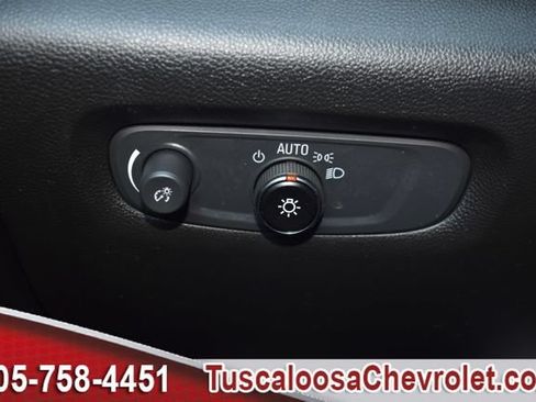 Used 2023 Chevrolet Traverse LT FWD image 44