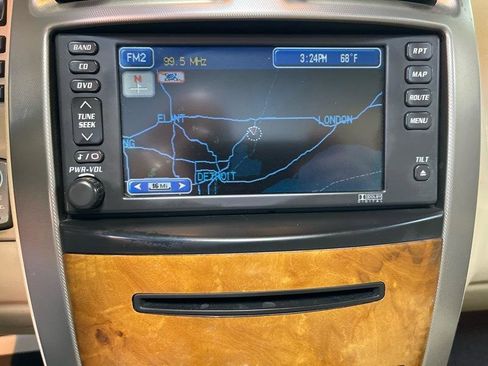 Used 2009 Cadillac XLR image 30