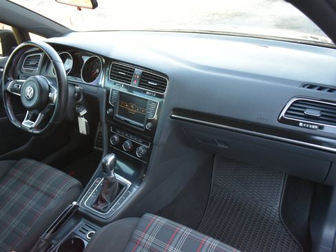 Used 2017 Volkswagen GTI S image 13