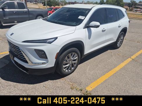 Used 2026 Buick Enclave Preferred FWD image 4