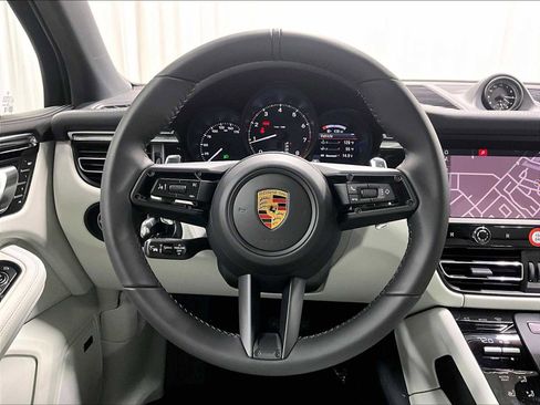New 2026 Porsche Macan image 15